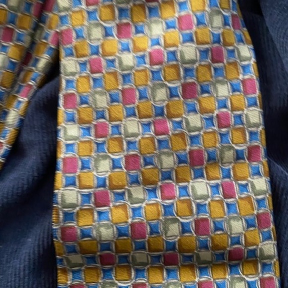 VINTAGE BARNEYS NEW YORK SILK TIE ---- MADE IN ITALY - Picture 2 of 8
